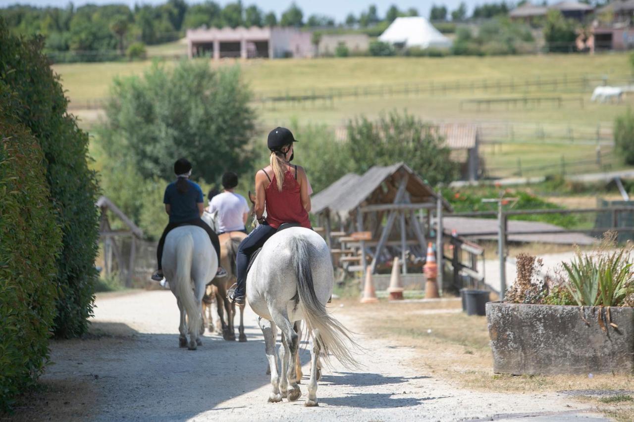 Village Vacances - Defiplanet' Dienné Exteriör bild