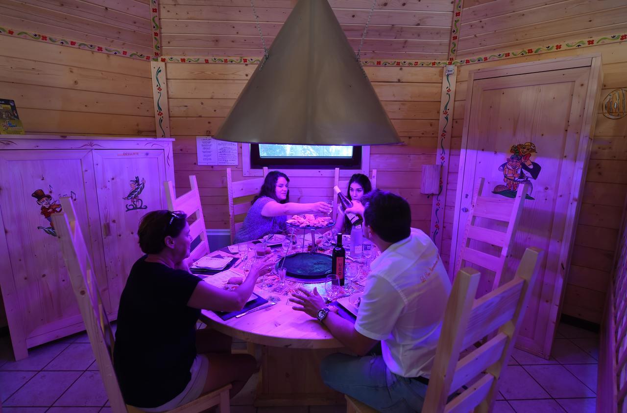 Village Vacances - Defiplanet' Dienné Exteriör bild